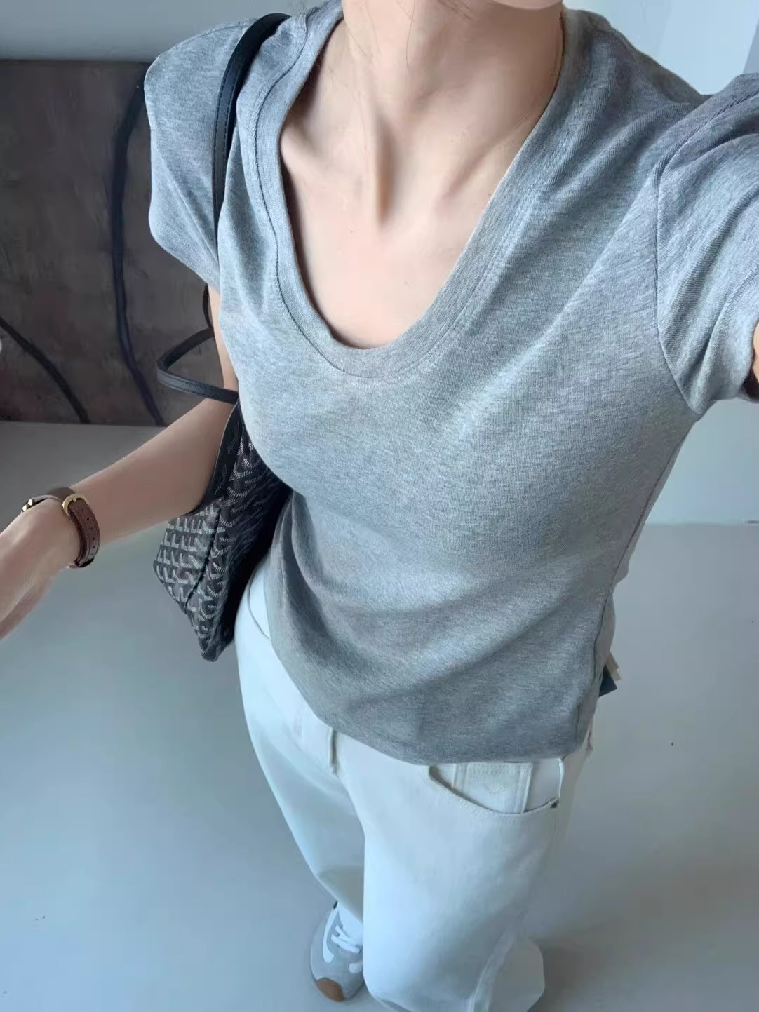 Koszulka damska z dekoltem U,  – Women Fashion Blouse recenzja i cena