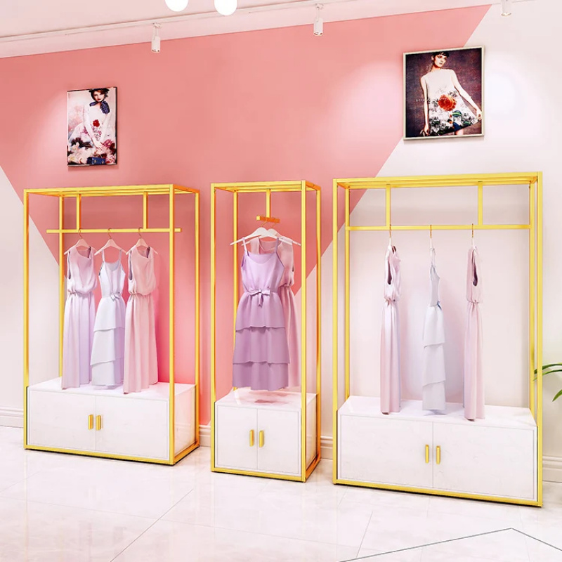 Stojaki ekspozycyjne do sklepu – Women'S Fashion Retailers recenzja i cena