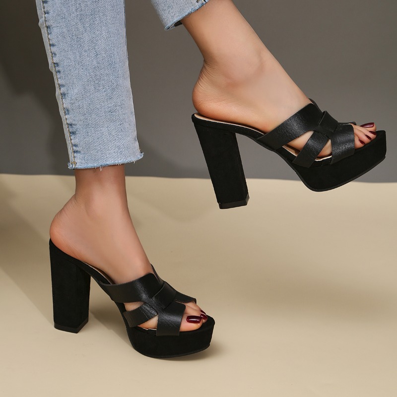 Nowe damskie buty na lato 2025 – Women'S Fashion For Summer 2025 recenzja i cena